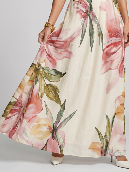 Blumenmuster auf einem langen Damenkleid