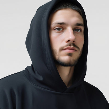 Herren Hoodie im Oversized Fit mit überschnittenen Schultern und Fronttasche