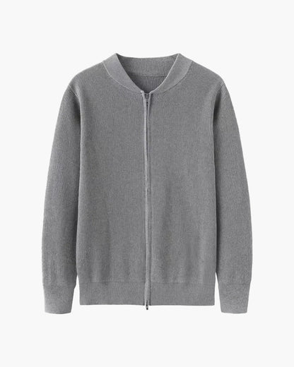 Graue Strickjacke mit Reißverschluss, geripptem Design und Rundhalsausschnitt. Modische Herrenbekleidung, ideal für Herbst und Winter.