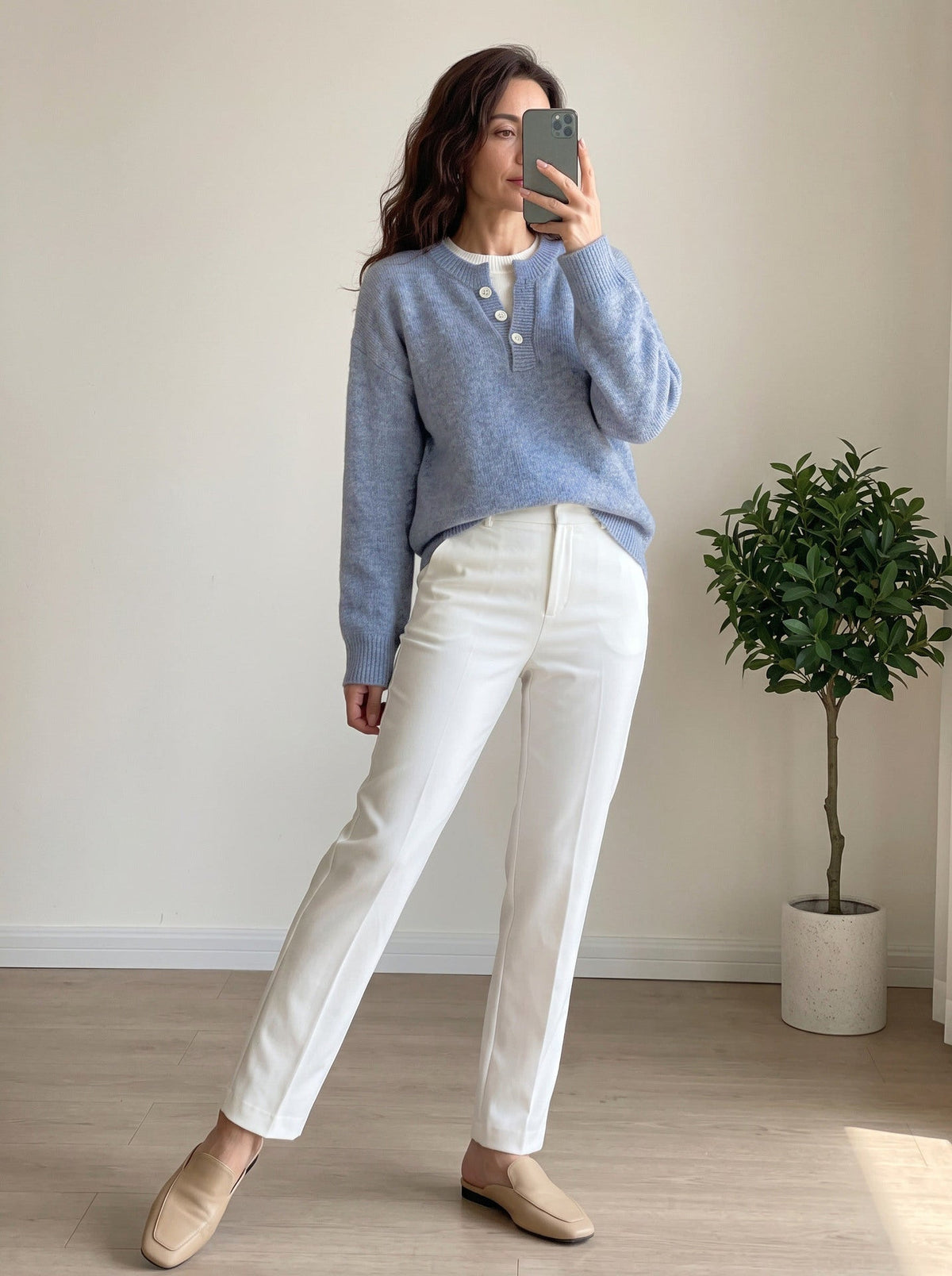 Damenpullover mit Zweiteiler-Optik für einen modernen Alltagslook