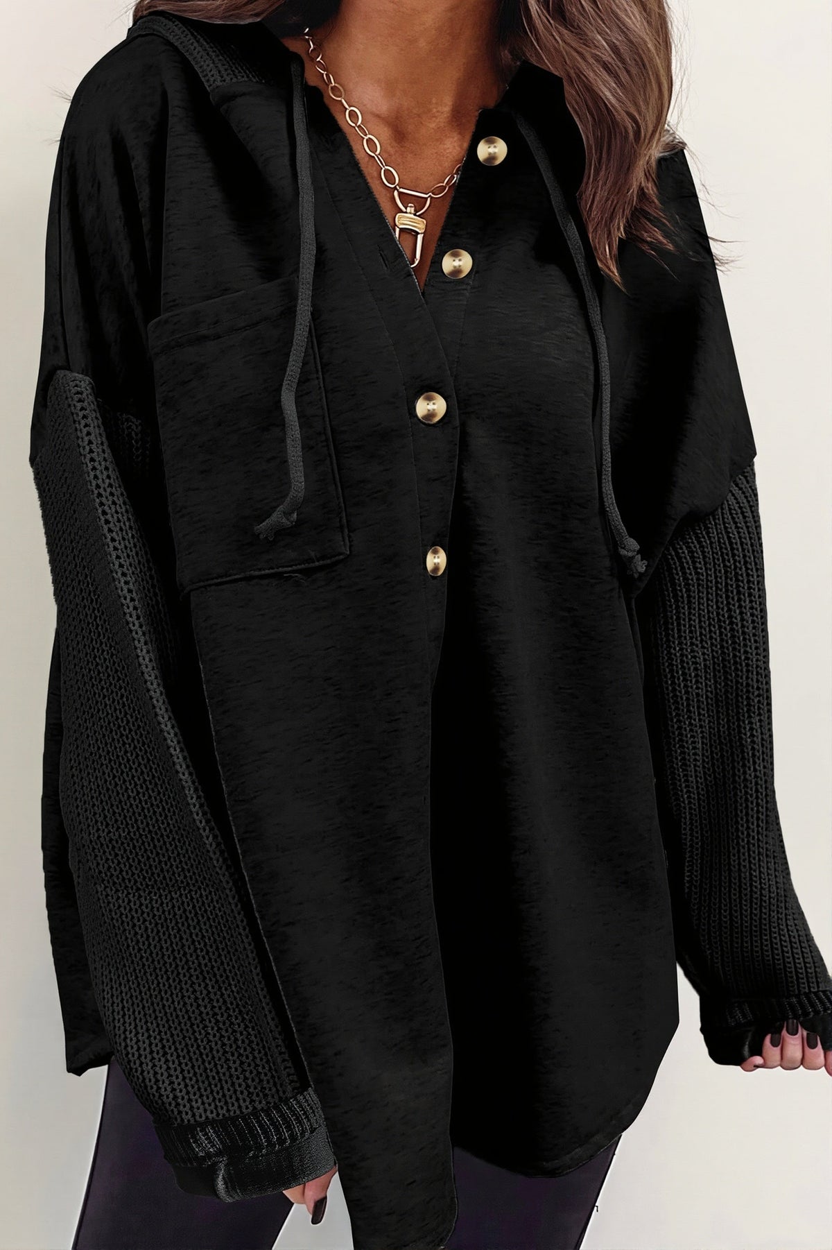 Detailansicht der gerippten Ärmel am Damen-Longline-Hoodie