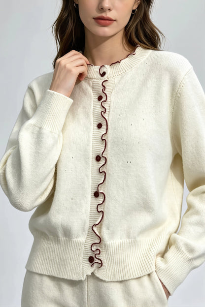Damen-Cardigan mit dekorativer Wellenborte und durchgehender Knopfleiste