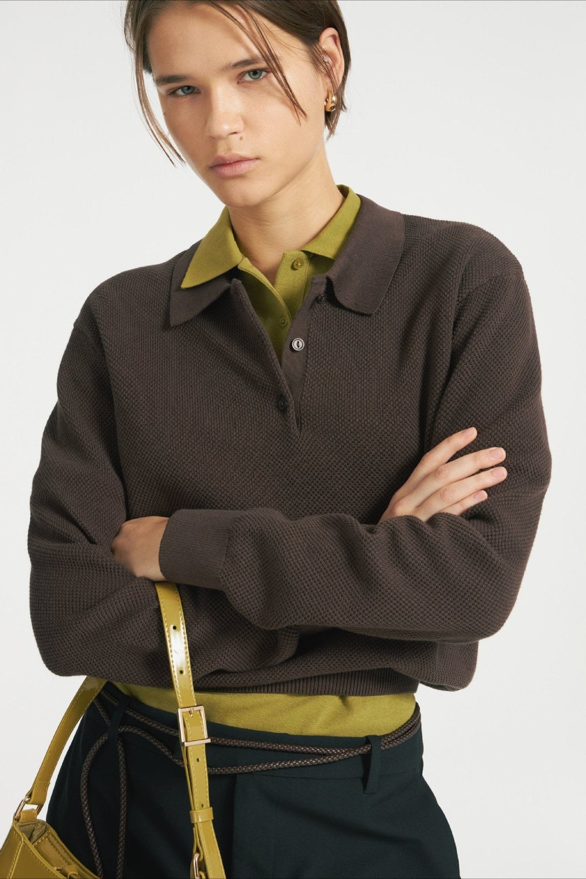 Polokragen-Strickpullover für Herren mit Knopfleiste in der Frontansicht