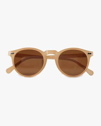 Beige Sonnenbrille mit runden Gläsern und braunen Tönungen, modisches Accessoire, UV-Schutz, ideal für Sommer und Freizeit.