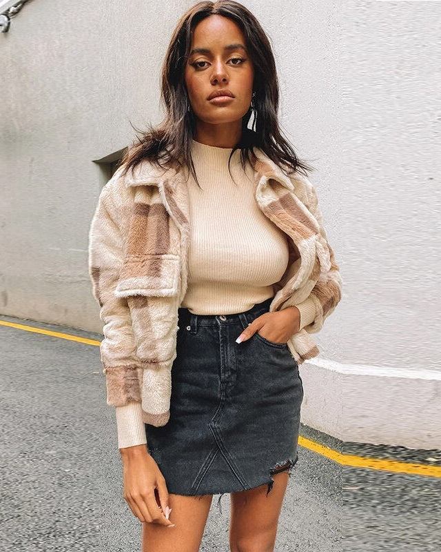 Damen Winterjacke aus kariertem Samt Stil mit Stehkragen und langen Ärmeln