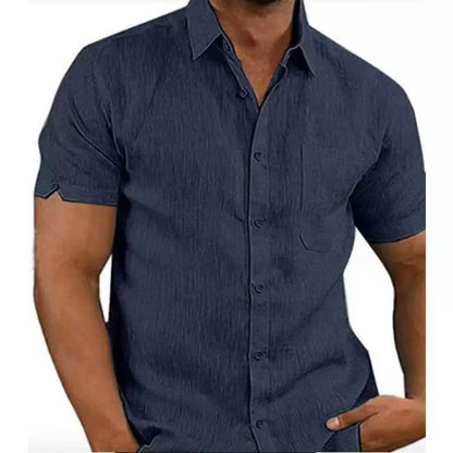 Dunkelblaues Herrenhemd, kurzärmelig, aus Leinenstoff. Perfekt für Sommermode, lässiger Stil, ideal für Freizeit und Büro.