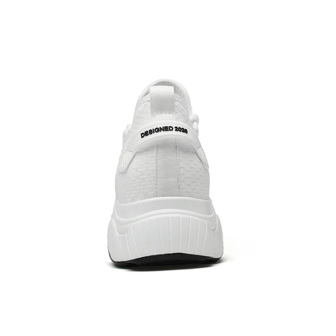 Weiße Sneaker-Rückansicht, modernes Design, atmungsaktives Material, rutschfeste Sohle, ideal für Sport und Freizeit, Unisex-Sportschuhe.