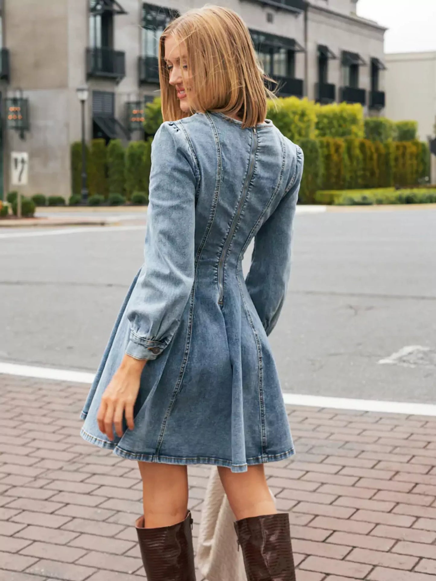 Damen Minikleid im Denim Stil – Fit and Flare Rundhalsausschnitt