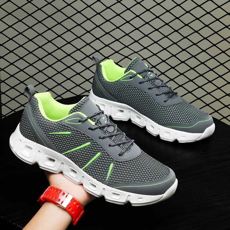 Herren-Laufschuhe mit leichtem Mesh-Obermaterial und flexibler Außensohle