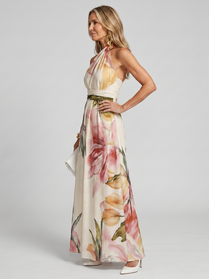 Langes Damenkleid mit floralem Muster in voller Ansicht