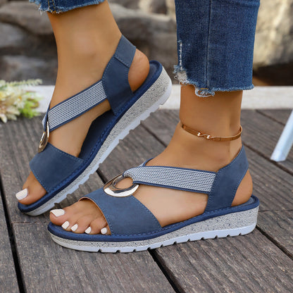 Damen-Sandalen Mit Fischmaul-Riemen, Metallschnalle Und Seildetails – Lederoptik