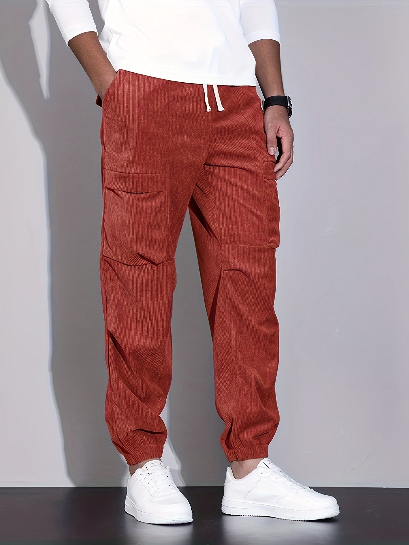 Herren Cord-Jogger mit lockerem, tailliertem Schnitt