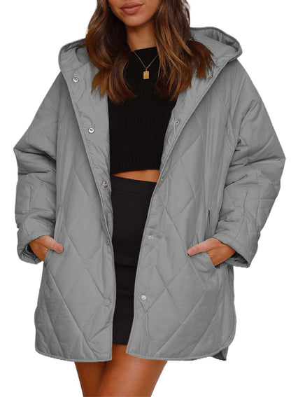 Women's quilted jacket with diamond pattern, hood, and front pockets