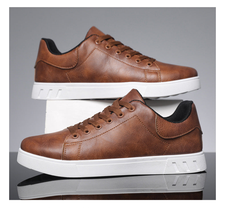 Men's lace-up shoes with low shaft, round toe area, and rubber sole