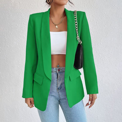 Women's winter jacket with lapel collar and long sleeves – classic style