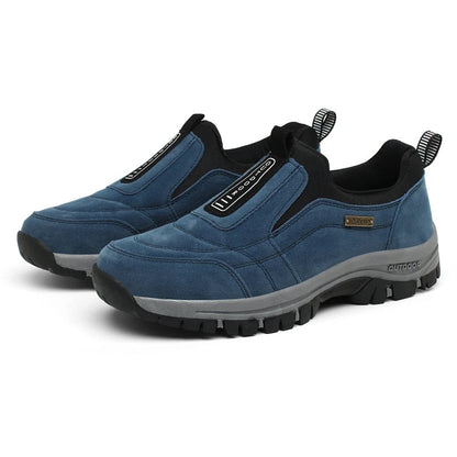 Blaue Outdoor-Schuhe für Herren, rutschfeste Sohle, atmungsaktiv, ideal für Wandern und Trekking, robustes Design, bequem und strapazierfähig.