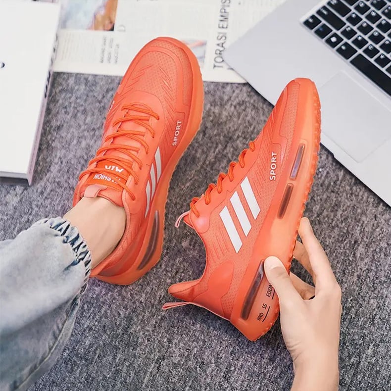 Men's lace-up sports sneakers with air-cushion sole and rounded toe
