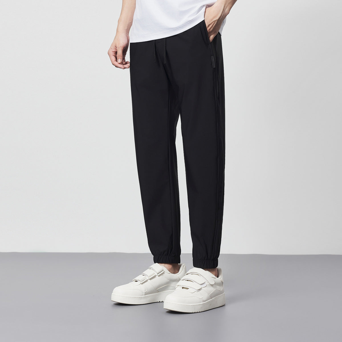 Men's summer pants made of ice silk, cool, thin, shortened, tapered slim fit, mid-rise waist, ankle-length, drawstring, micro-elastic