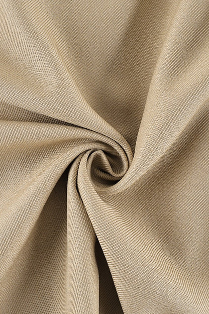 Kurzer Trenchcoat mit Gürtel als eleganter Übergangsmantel