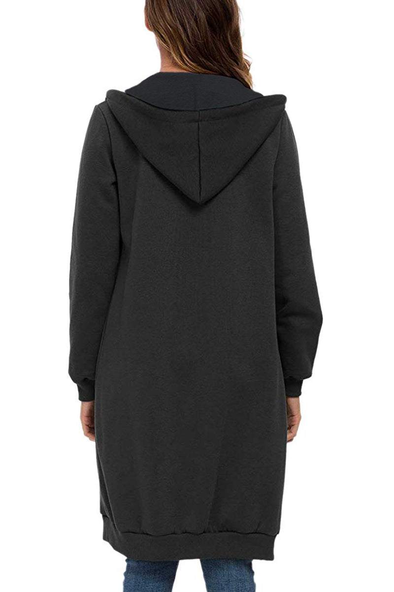 Damen Kapuzenpullover in Schwarz, Rückansicht. Langer Hoodie, lässiger Stil, ideal für Herbstmode. Bequeme Freizeitkleidung für Frauen.