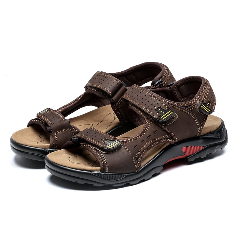 Braune Ledersandalen für Herren mit Klettverschluss, rutschfester Sohle und ergonomischem Design. Ideal für Outdoor-Aktivitäten und Sommermode.