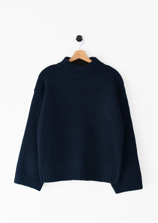 Women's knitted sweater high collar ribbed details straight cut
