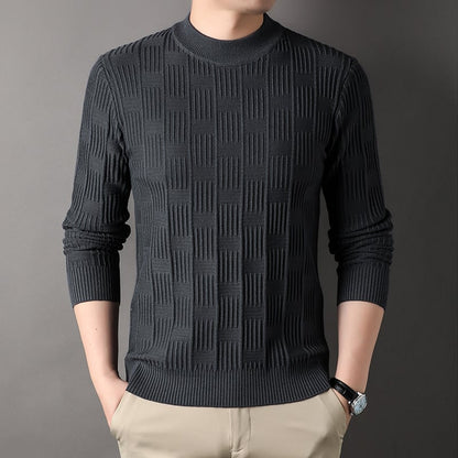 Men's Sweater with Round Neckline and Jacquard Checkered Pattern