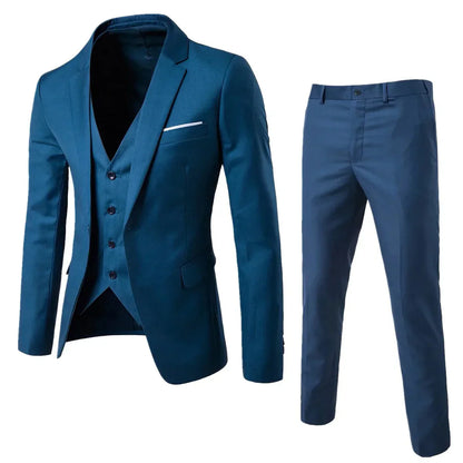 Eleganter blauer Herrenanzug mit Weste und Hose, ideal für formelle Anlässe. Hochwertiger Stoff, modernes Design, perfekte Passform.