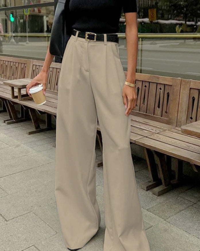 Women's pants with high waist, straight leg, and relaxed fit – Classic style