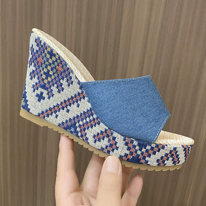 Damen-Sandalen Mit Offener Zehenpartie, Keilabsatz Und Breitem Riemen Zum Hineinschlüpfen
