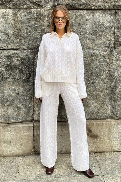 Damen-Strickset mit Zopfmuster, Polokragen und gerader Hose