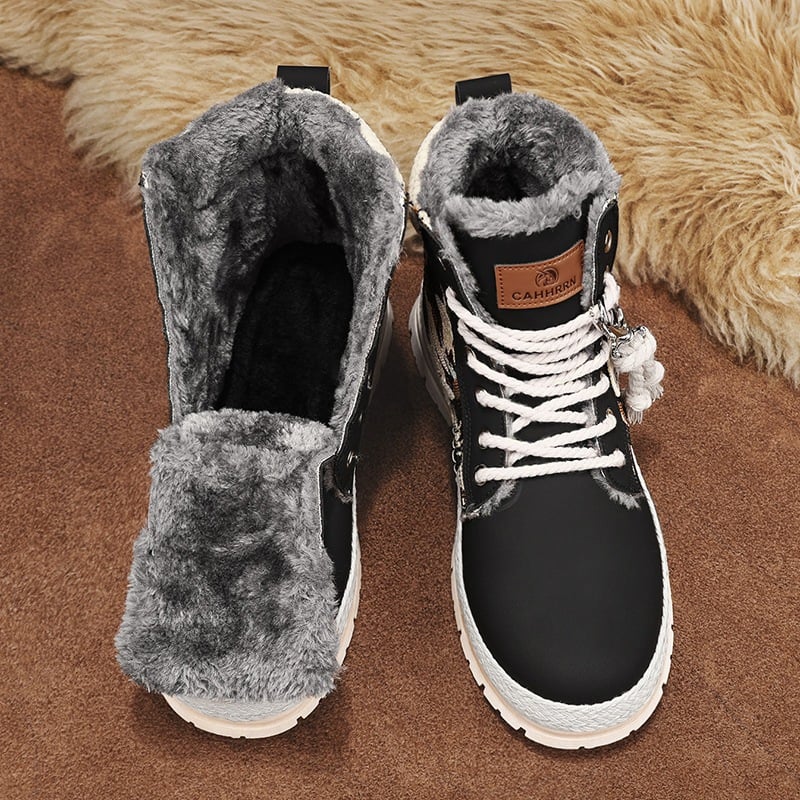 High lace-up boots for men with rounded toe and chunky heel