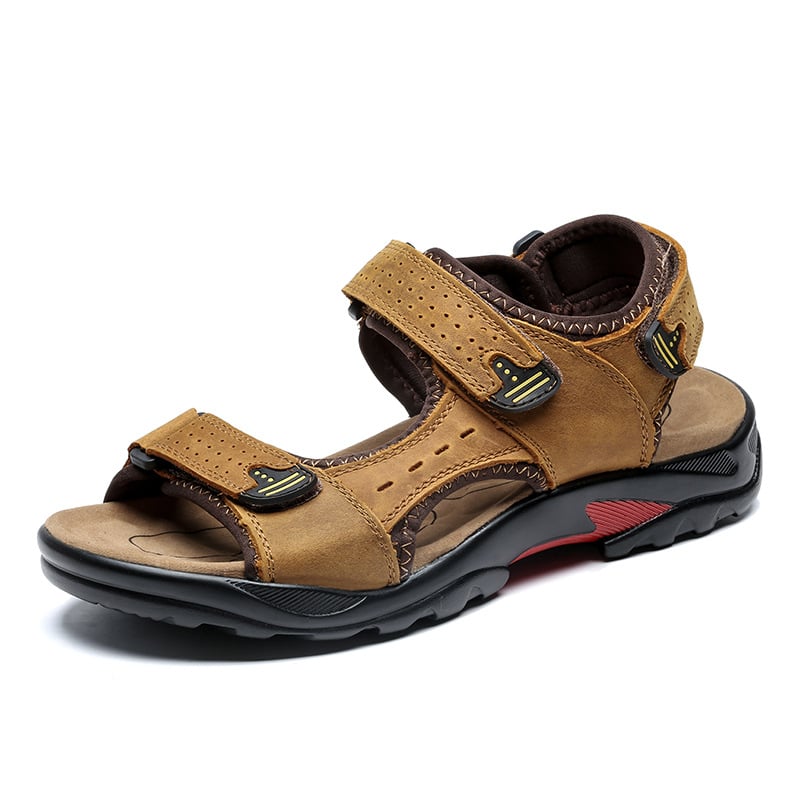 Braune Herrensandale aus Leder mit Klettverschluss, rutschfester Sohle und ergonomischem Design. Ideal für Outdoor-Aktivitäten und Sommermode.