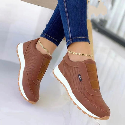Women's flat sneakers with rounded toe – PU look