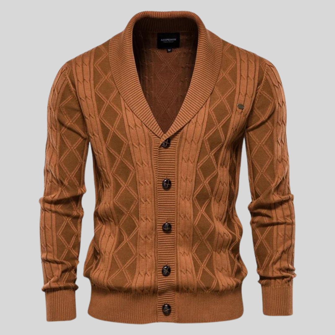 Brauner Strick-Cardigan mit Schalkragen und Knopfleiste, Herrenmode, elegantes Design, ideal für Herbst und Winter, stilvoll und warm.