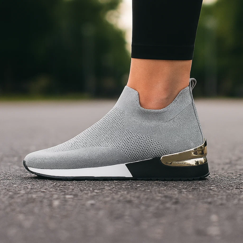 Damen Slip-On-Sneaker Mit Atmungsaktivem Mesh Und Metallic-Ferse