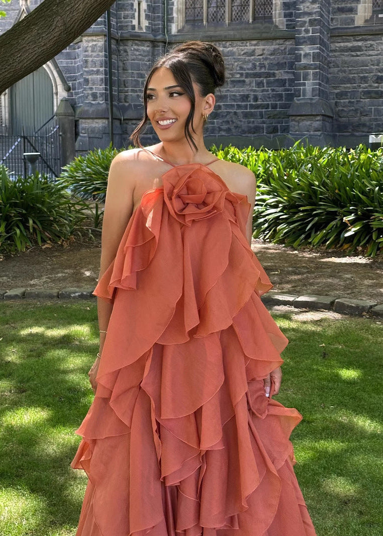 Damen Maxikleid mit Neckholder – Rückenfreies Design Blumenapplikationen