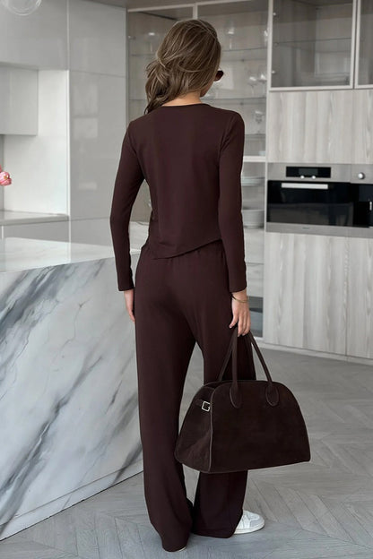 Stilvolles Lounge-Outfit mit gerader Hose für Damen