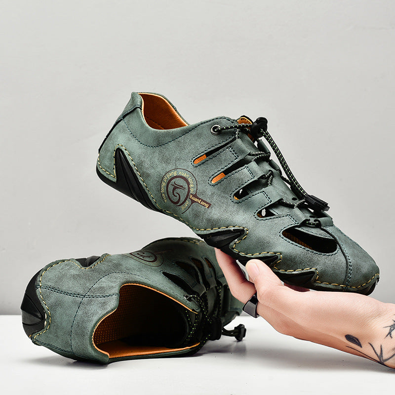 Grüne Herren-Freizeitschuhe mit Schnürung, atmungsaktivem Design und rutschfester Sohle. Ideal für Outdoor-Aktivitäten und sportlichen Stil.