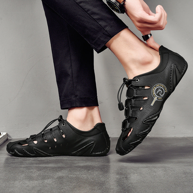 Schwarze Herren-Freizeitschuhe mit Schnürung, atmungsaktivem Design und rutschfester Sohle, ideal für Outdoor-Aktivitäten und sportlichen Stil.