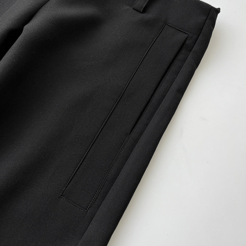 Women's suit pants with low waist, wide leg, and extended fit – Elegant style