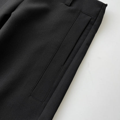 Women's suit pants with low waist, wide leg, and extended fit – Elegant style