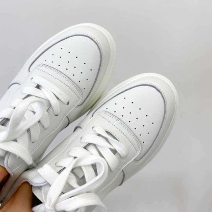 Damen Flache Schuhe mit niedrigem Absatz und runder Spitze – Leder Look