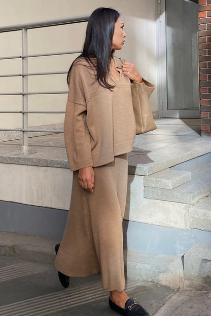 Damen-Pullover mit V-Ausschnitt aus dem Strickset