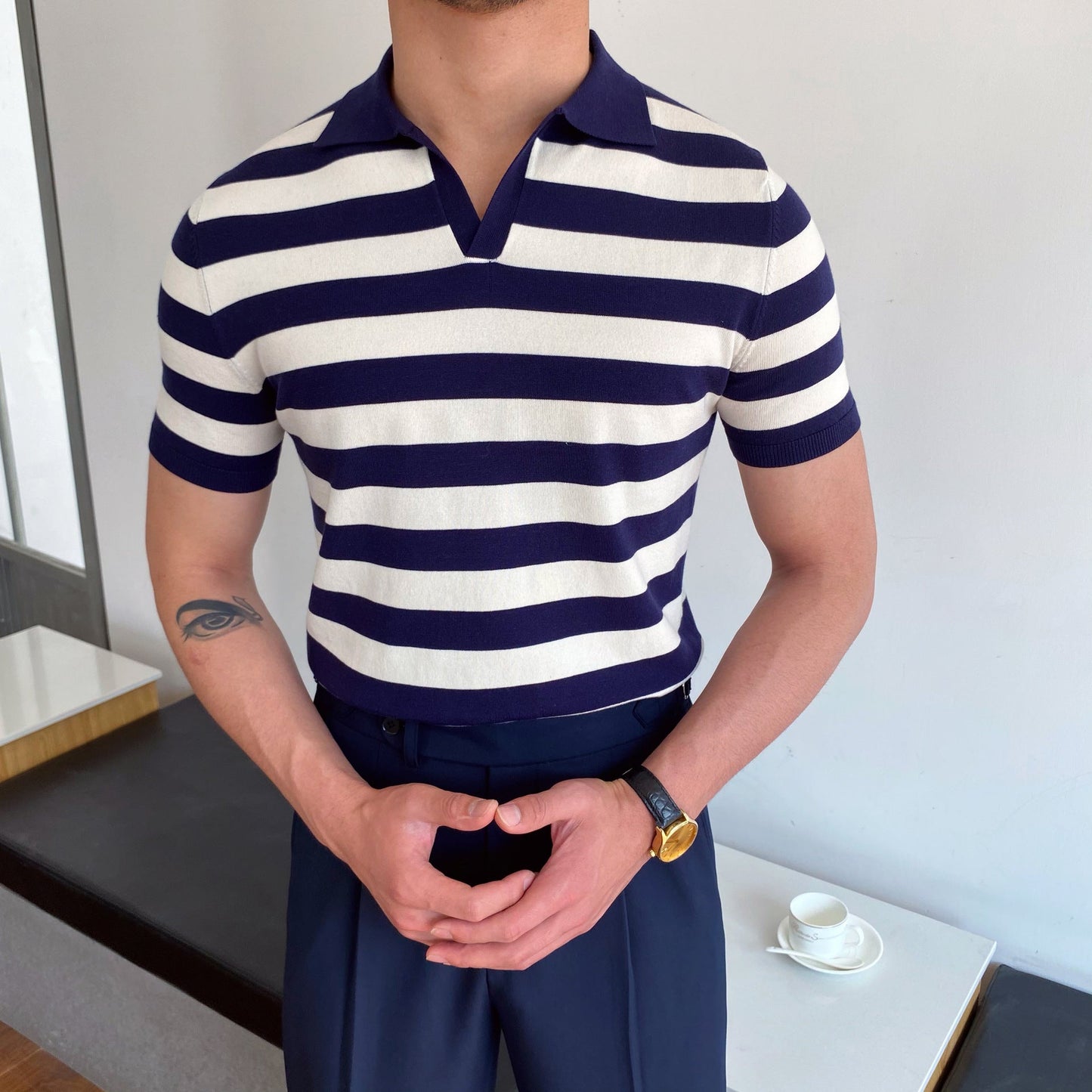 Herren Sommer Kurzarmhemd Mit Streifenmuster, Flockdruck, Dunkelblau, Normale Passform, Dünne