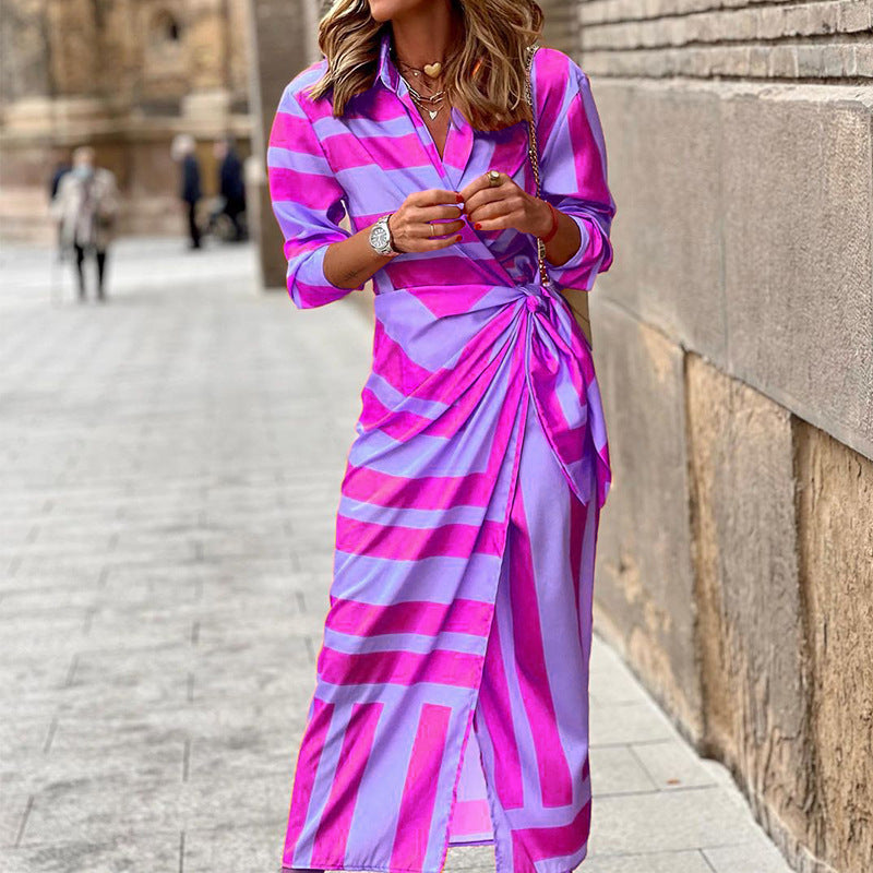Gestreiftes Damen-Strickjackenkleid Mit Schnürung Und Mittellangem, Geradem Rock – Bedrucktes Design