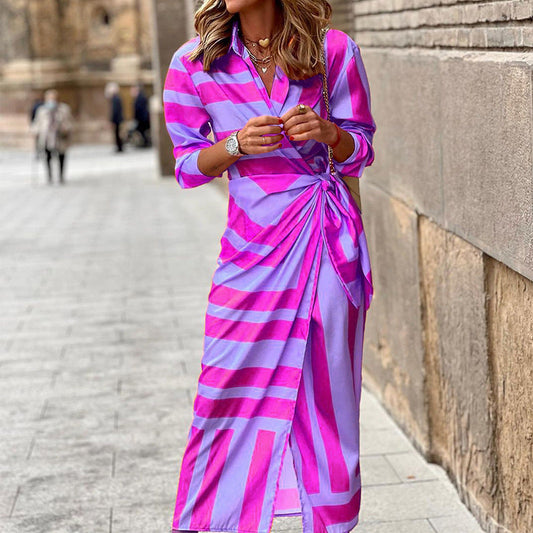 Gestreiftes Damen-Strickjackenkleid Mit Schnürung Und Mittellangem, Geradem Rock – Bedrucktes Design