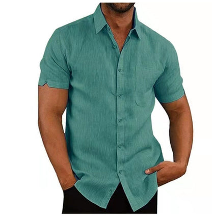 Herrenhemd kurzarm türkis, klassischer Kragen, Knopfleiste, lässiger Stil, Sommermode, ideal für Freizeit und Büro, atmungsaktiver Stoff.