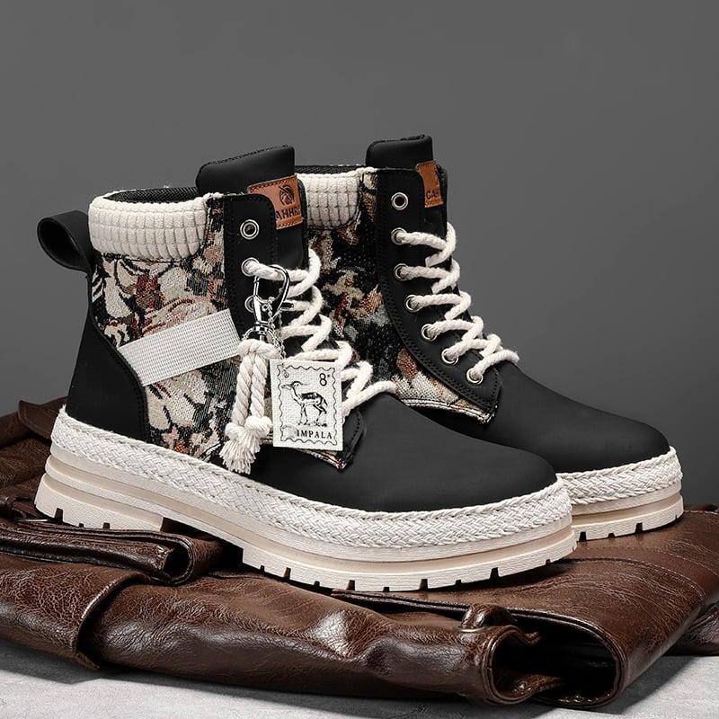 High lace-up boots for men with rounded toe and chunky heel