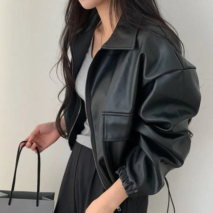 Women's short jacket with lapel collar and zip pockets – transitional style
